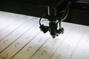 Découpe laser Marseille, decoupe laser Marseille, gravure laser, fabrication numérique Marseille, découpe bois Marseille, découpe cuir, gravure laser bois, gravure cuir, découpe textile, gravure textile