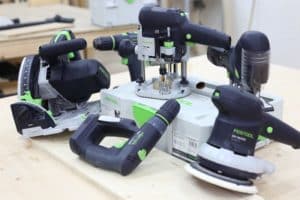 Atelier bois, bois, menuiserie, ébénisterie, festool, professionnel, perceuse, raboteuse, scie radiale, scie plongeante, lamello, Marseille perceuse, ponceuse, scie sauteuse, défonceuseuse, scie plongeante, boite, bois, outils électroportatif, festool, professionnelle