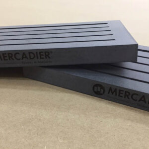 Mercadier, socles presentoir-produit-make-it-marseille-laser-CNC