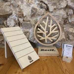 fabrication-de-presentoirs-personnalises-recif