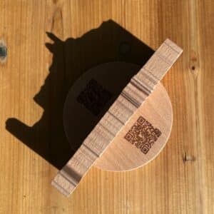 Socle durable, présentoir menu, menu digital, menu qr code, restaurants, marseille, fabrication locale, responsable, ecoresponsable