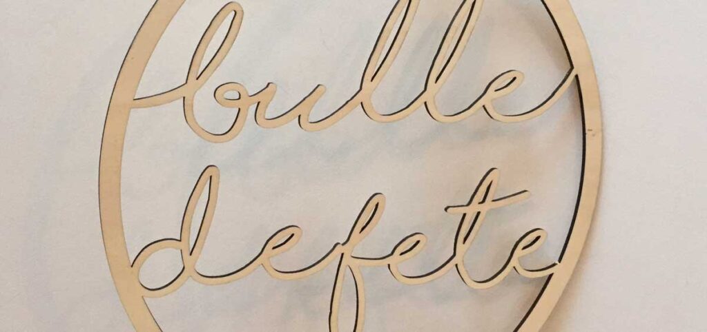 vitrine de Noël, devanture, déco, marseille, commerce, fêtes de fin d'année, durable, bois, naturel, bohème