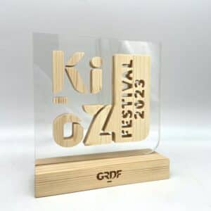 trophee-sur-mesure-bois-plexi-kioz-grdf-2023-conception-fabrication-make-it-marseille