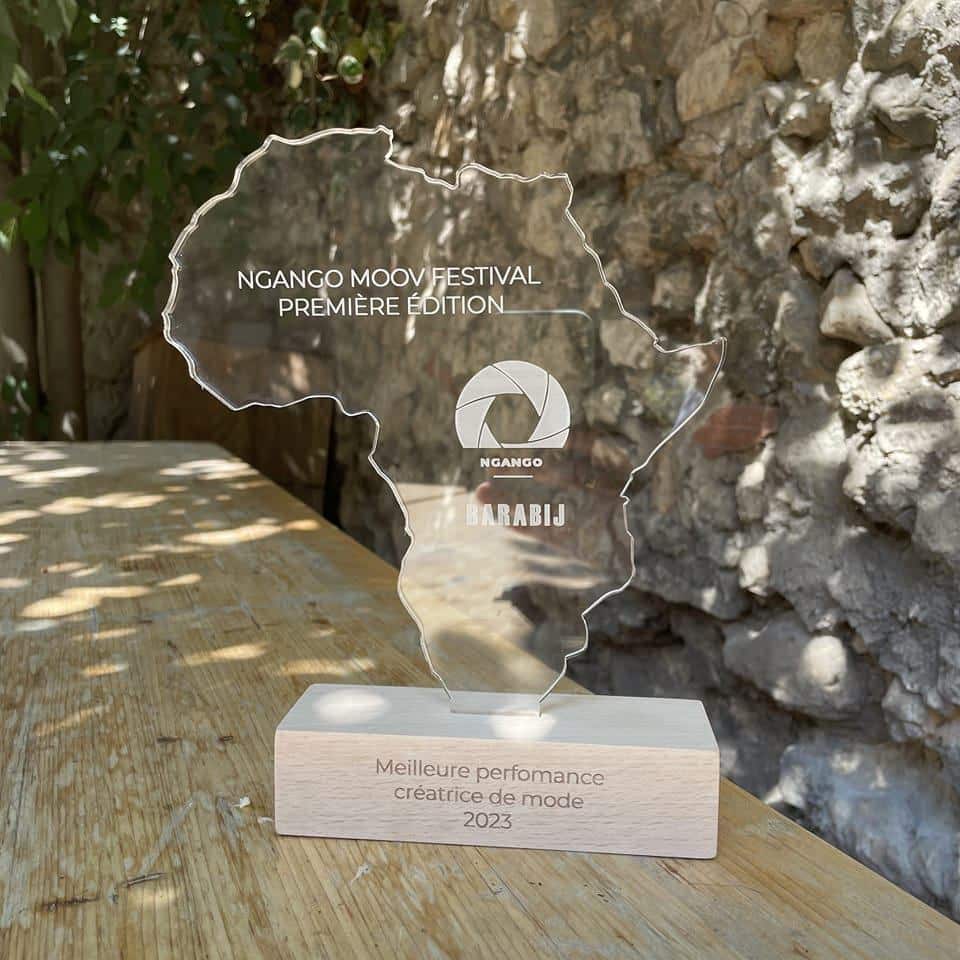 trophée événementiel, sur-mesure, personnalisé, petite série, pièce unique, durable, marseille, découpe et gravure laser, fablab, conception, fabrication